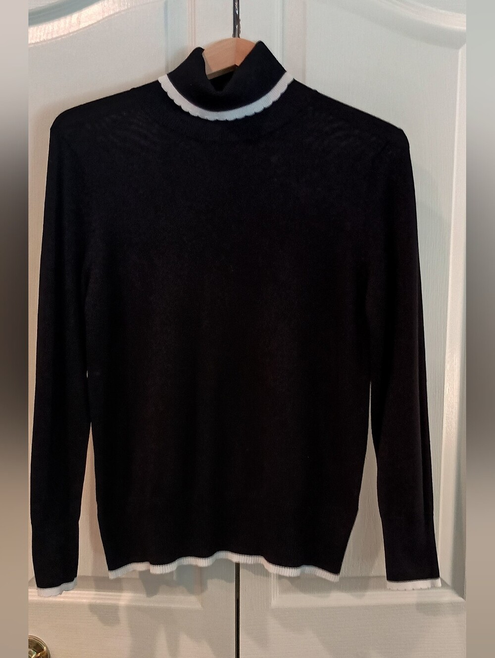 89th & Madison Black Knit with White Trim Turtleneck